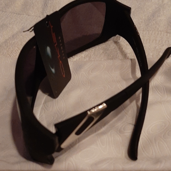 OAKLEY sunglasses - Picture 3 of 11
